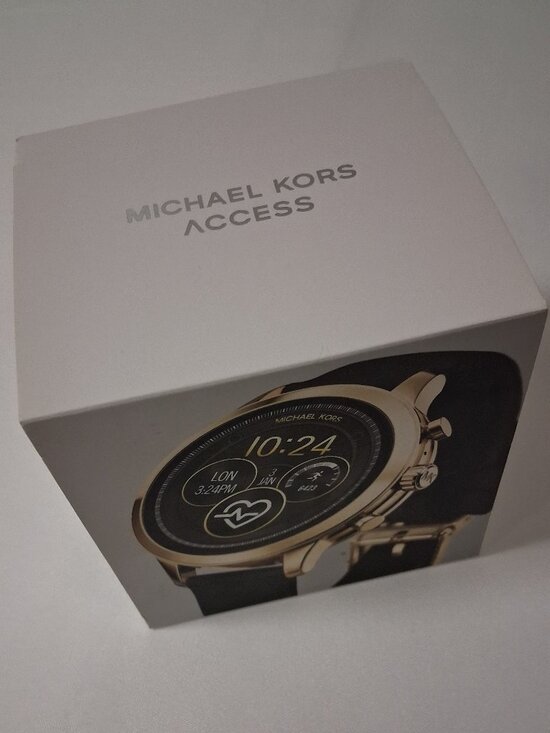 Michael Kors Access Runway Smartwatch –Gold (MKT5053) Gently Used main image 4